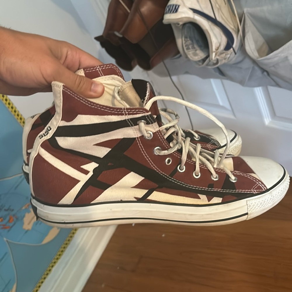 Reduce Van Halen high tops